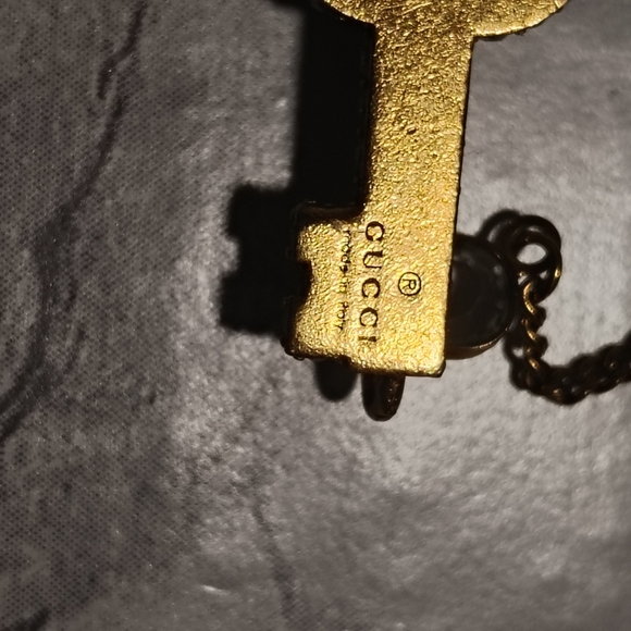 Replica Gucci key charm with diamonds #luxury #jewelry - Picture 7 of 16